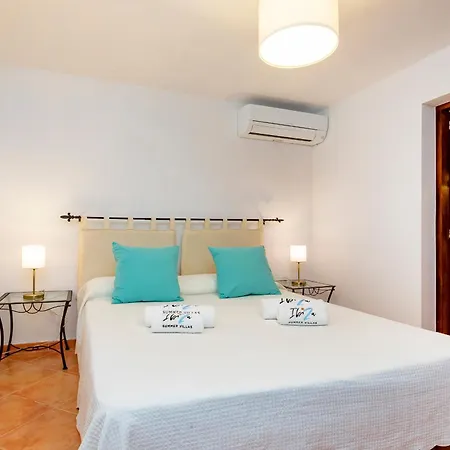 In San Rafael Sleeps 12 Villa
