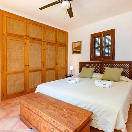 Villa In San Rafael Sleeps 12 *