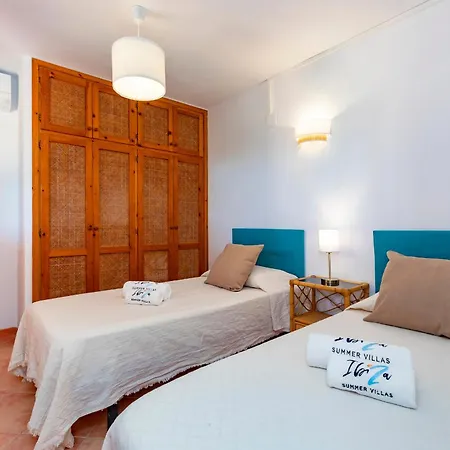 In San Rafael Sleeps 12 Villa *