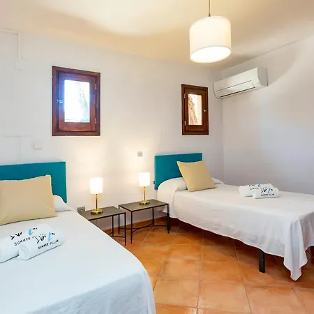 Villa In San Rafael Sleeps 12 San Antonio (Ibiza)