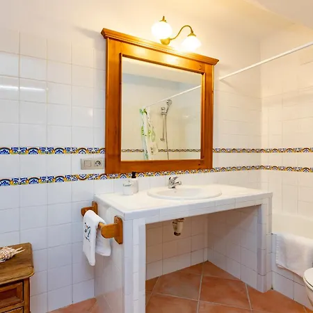 In San Rafael Sleeps 12 *