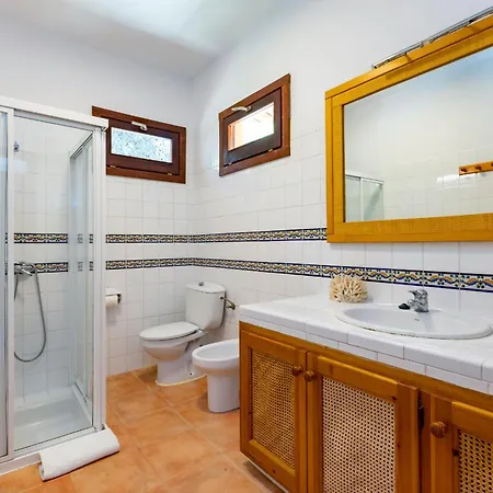In San Rafael Sleeps 12