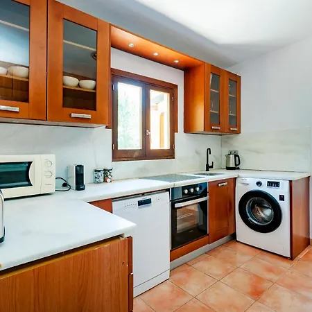 Villa In San Rafael Sleeps 12 San Antonio