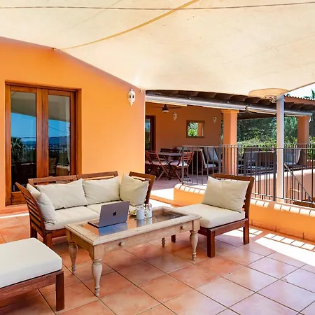 Villa In San Rafael Sleeps 12