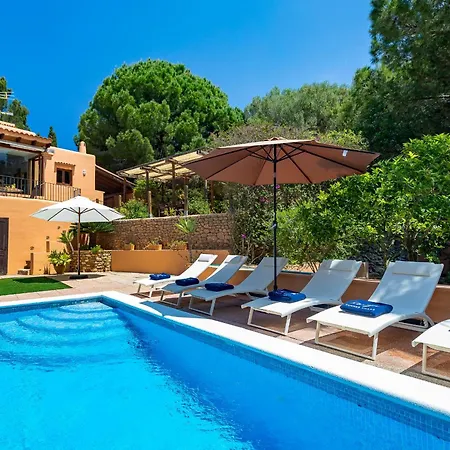 In San Rafael Sleeps 12 * San Antonio