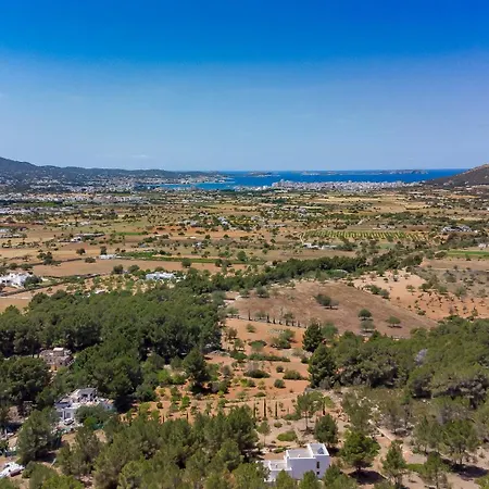 In San Rafael Sleeps 12 *