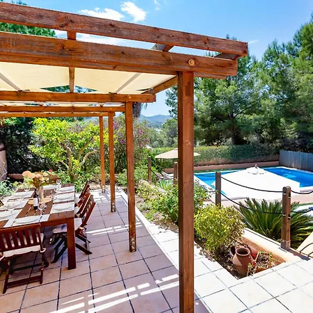 In San Rafael Sleeps 12 *
